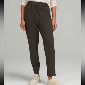 Lululemon On the Fly woven pant